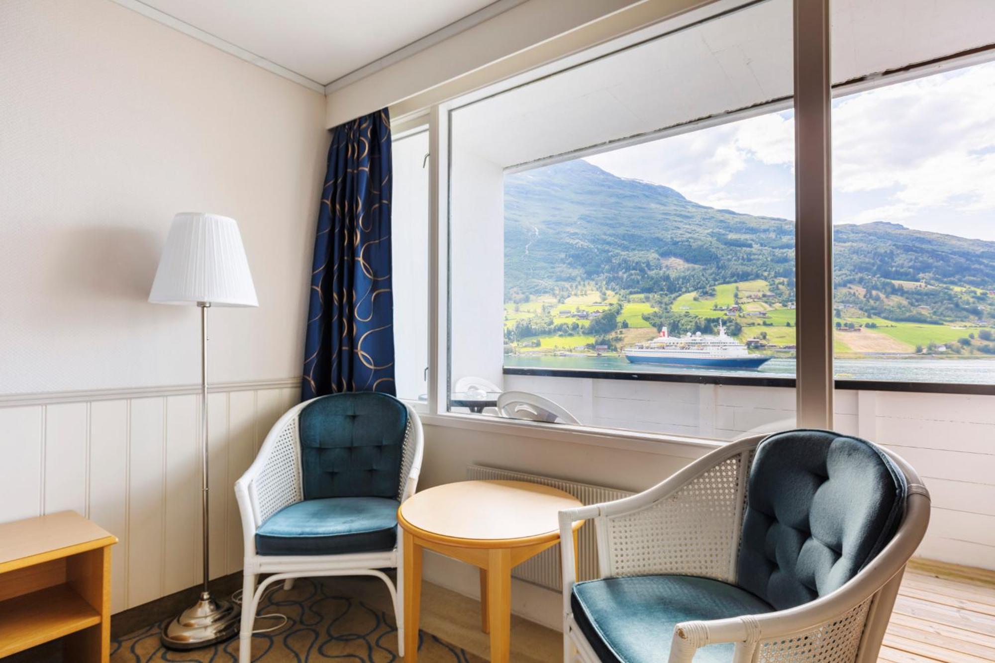 Olden Fjordhotel Exterior foto